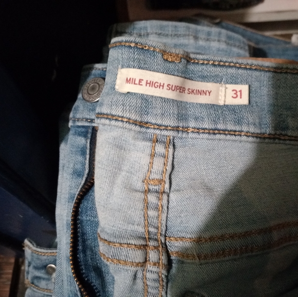 Levi's universal threads and other name brands of women's jeans - Picture 3 of 16
